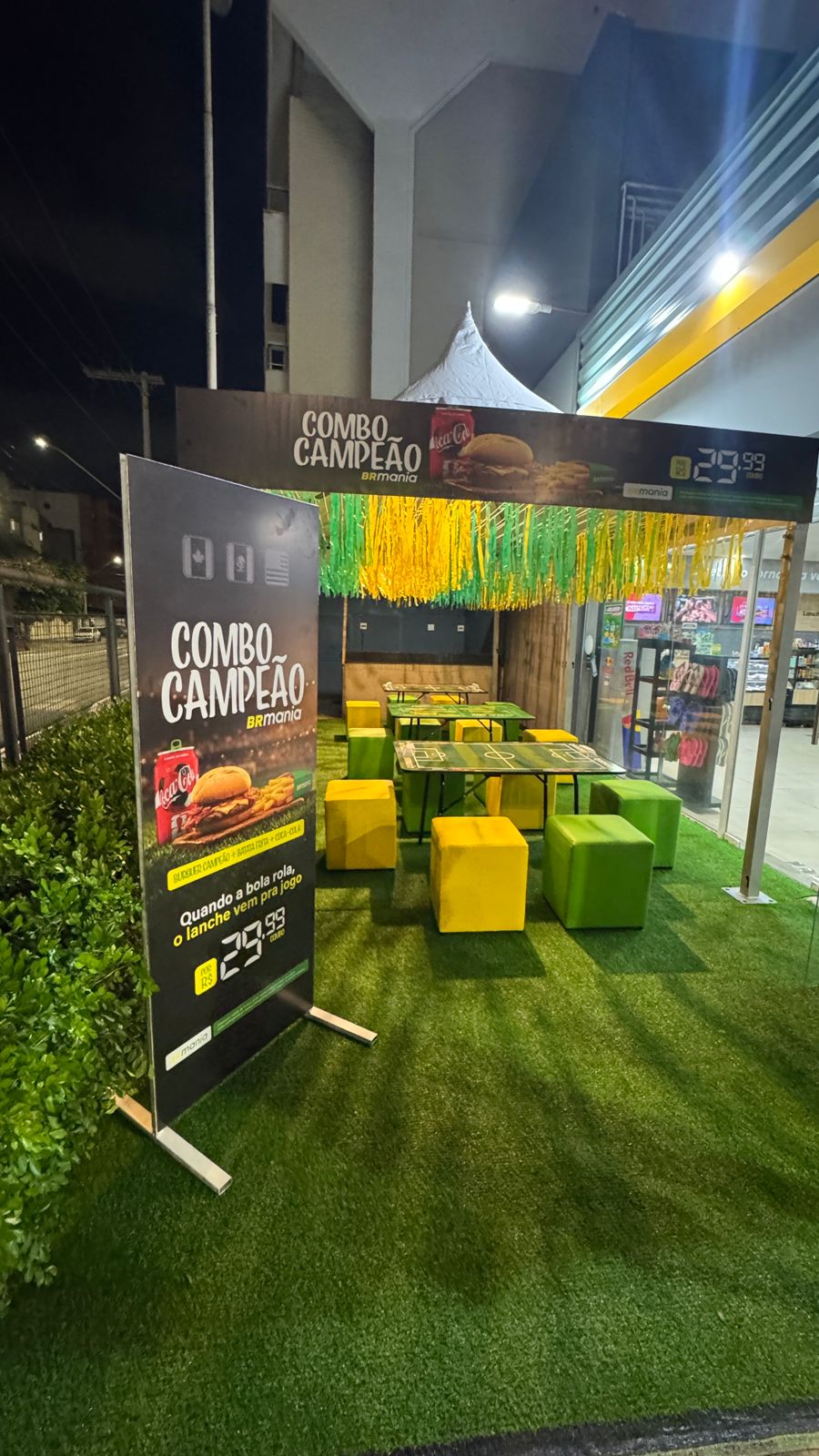Portal Combo Campeão na entrada da ativação noturna